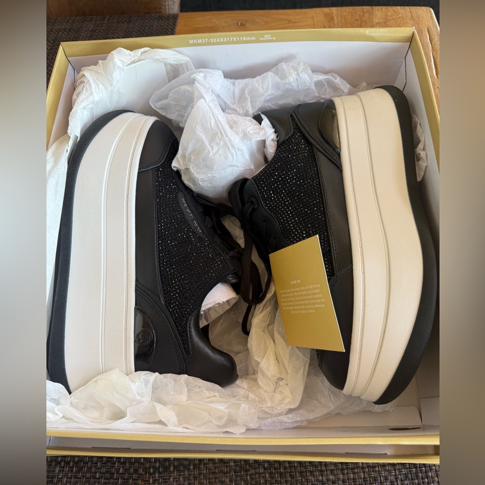 ⚜️MICHAEL KORS WOMEN’S HAYES EMBELLISHED PLATFORM SNEAKERS NEW IN BOX Size 8.5⚜️ - Picture 14 of 15